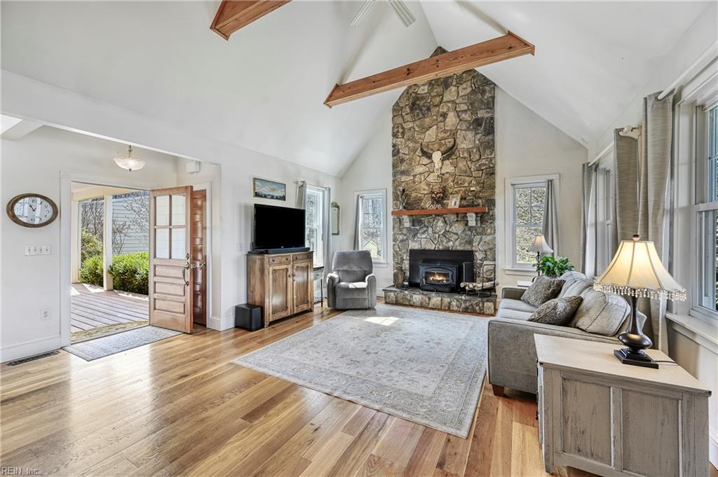 1399 Apple Grove RD