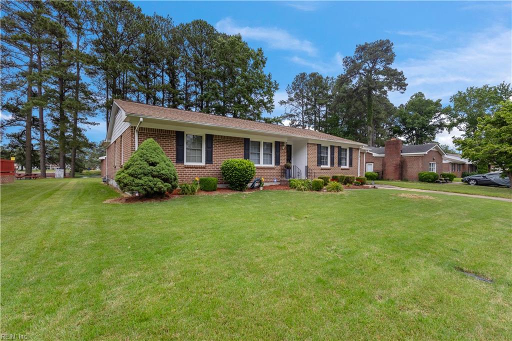 1116 Lakeview DR