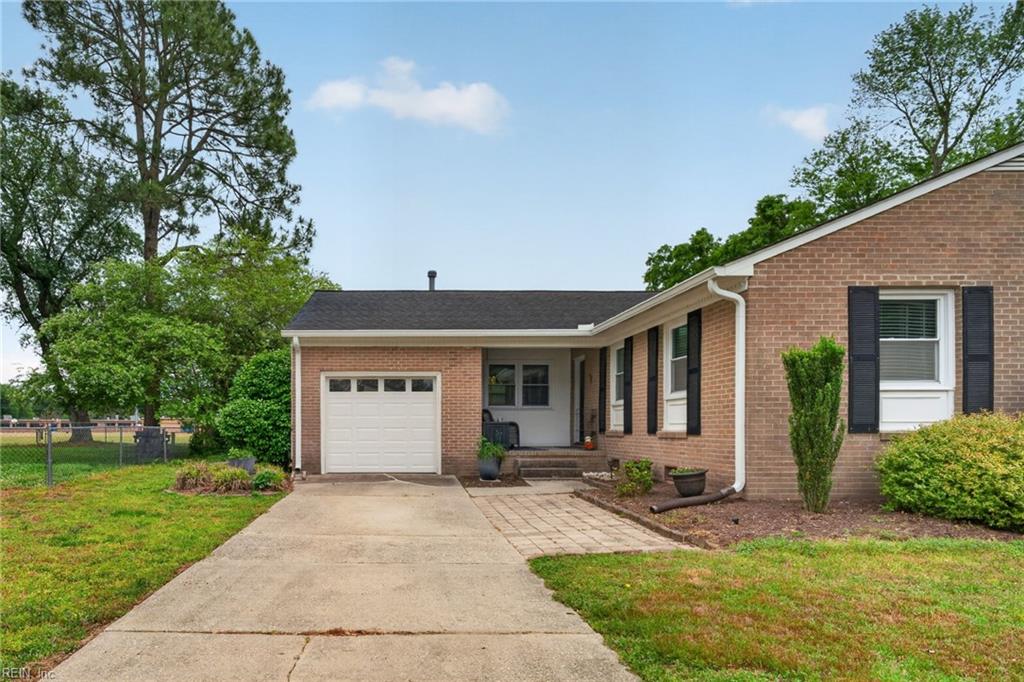 108 Schooner DR