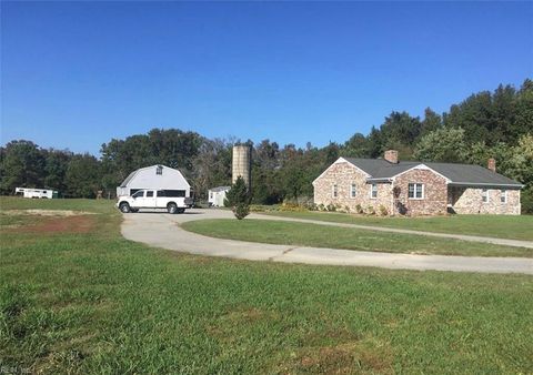 203 Hansford LN Seaford VA 23696