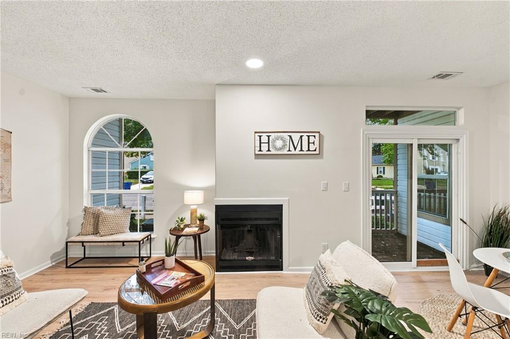 758 Harbor Springs TRL