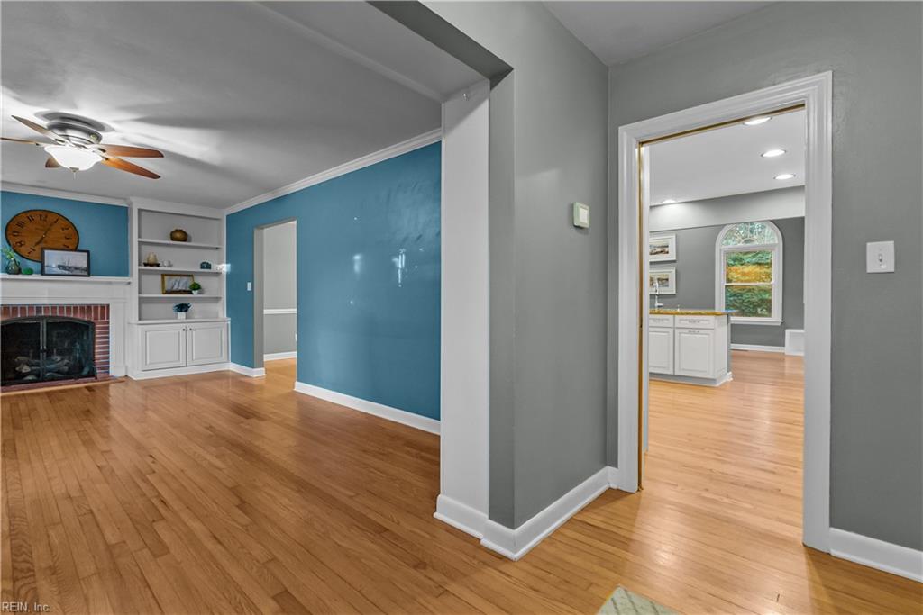 3416 Green Holly CRES