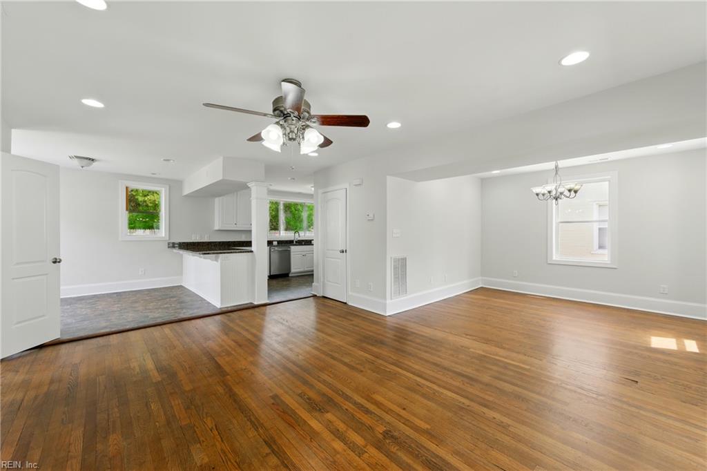 552 2nd AVE