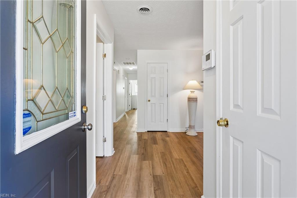 2 Easthill CT