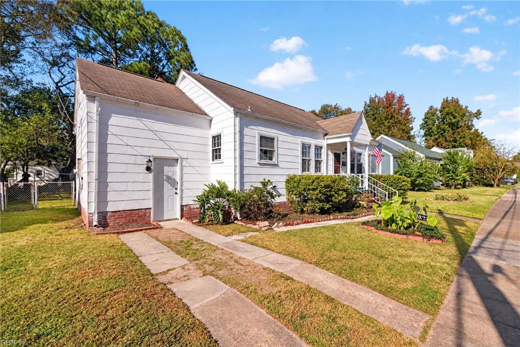 3821 Abingdon CIR