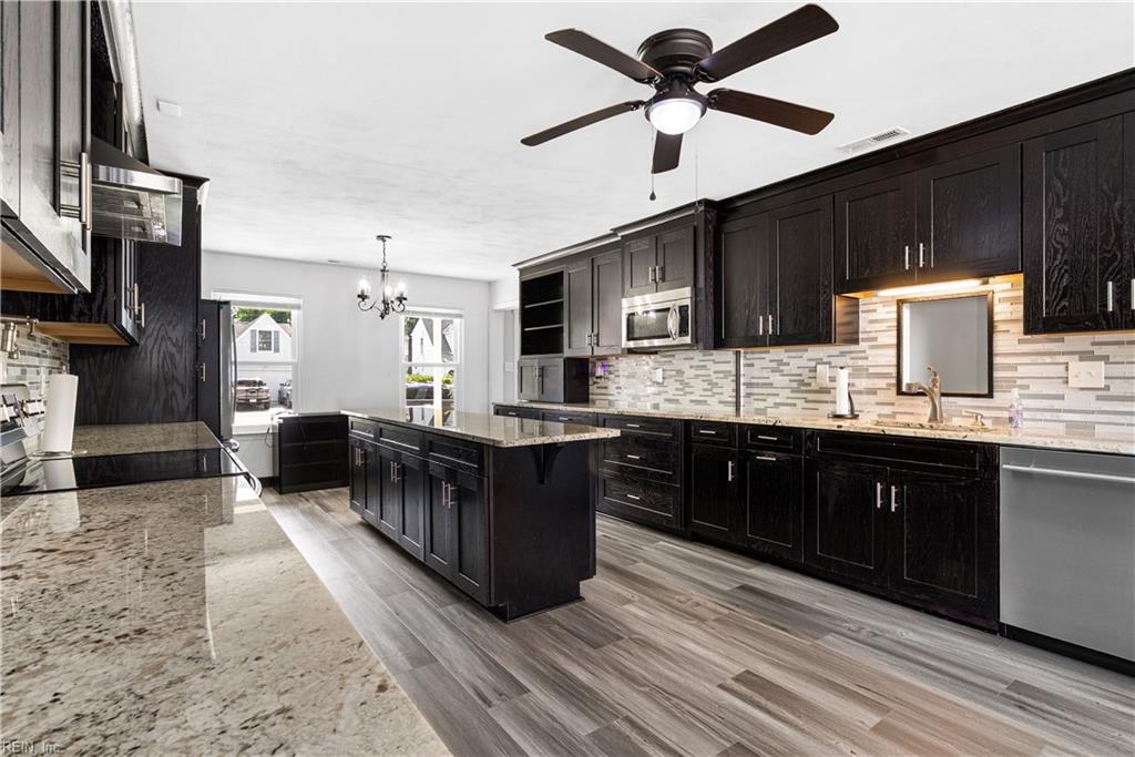 1941 Country Manor LN