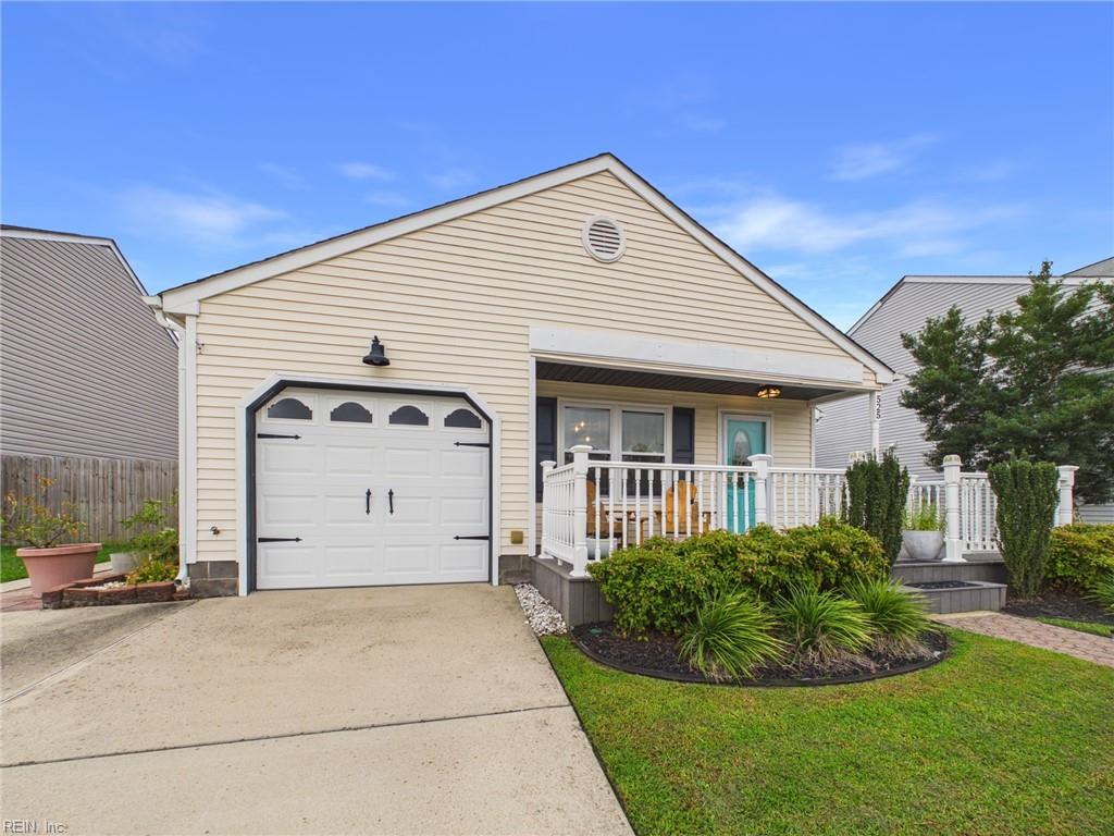 525 Hillshire WAY