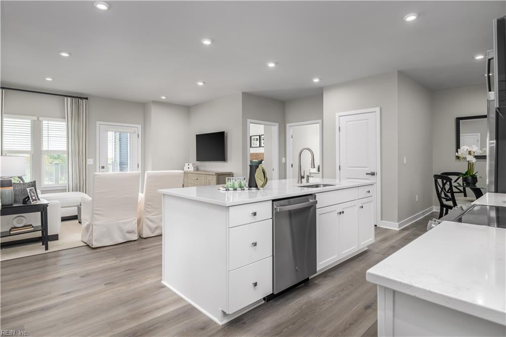 7102 Bridgeway DR 204