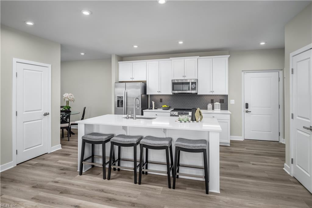 7102 Bridgeway DR 204
