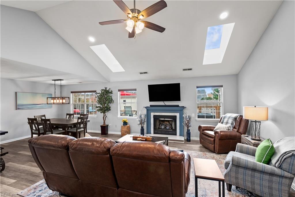 2712 Renaissance WAY