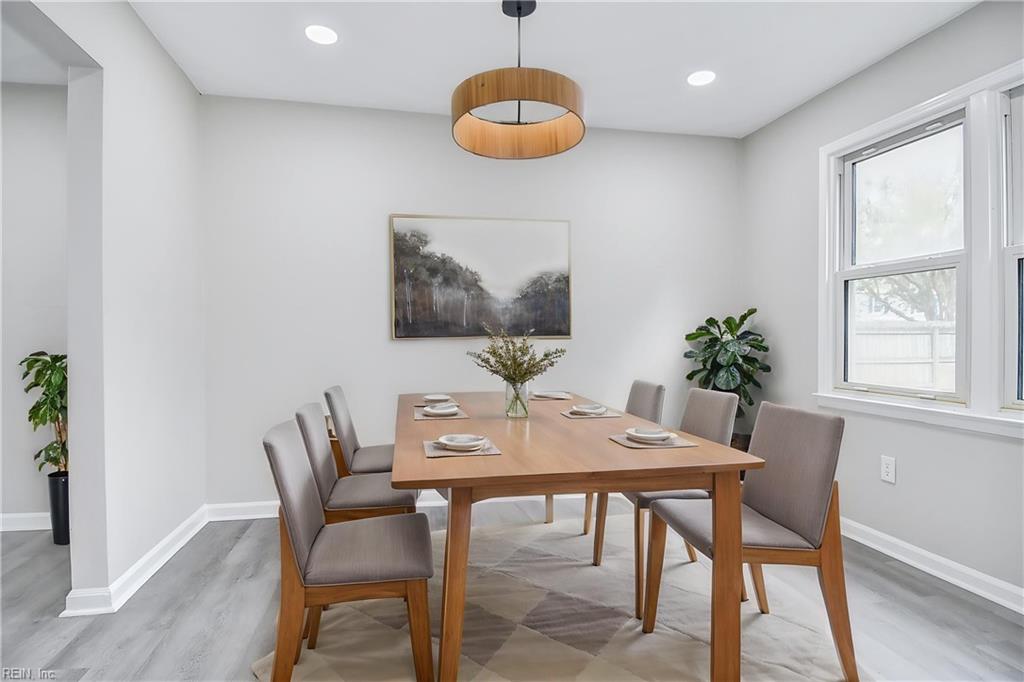700 Hemlock CRES