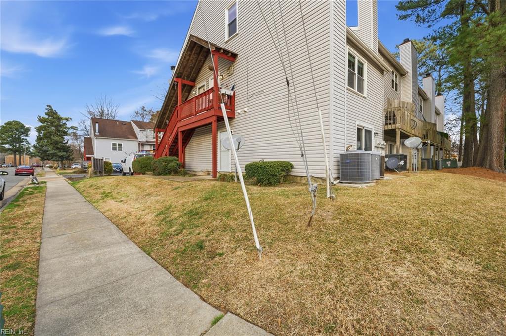 500 Barberton DR 201