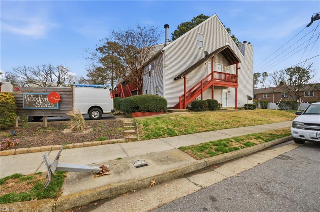 500 Barberton DR 201
