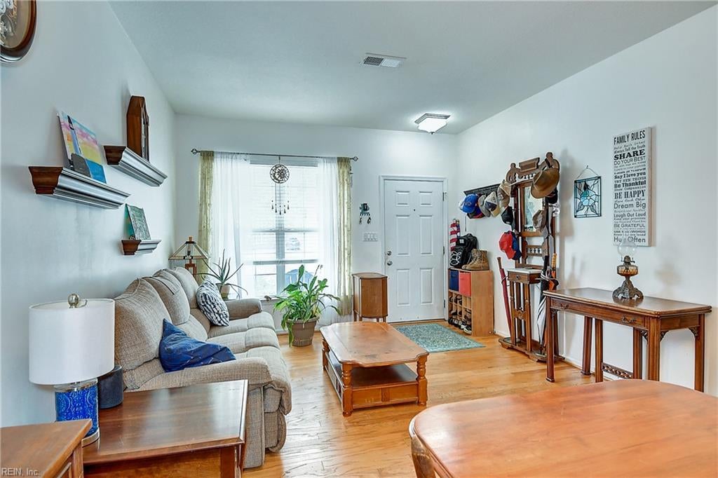 908 Becontree CT