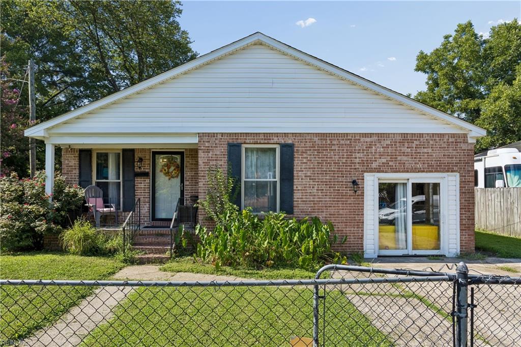 909 Fauquier ST