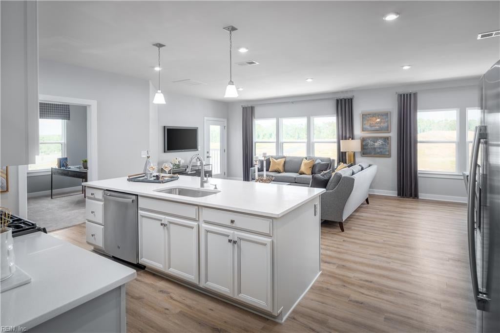 7102 Bridgeway DR 201
