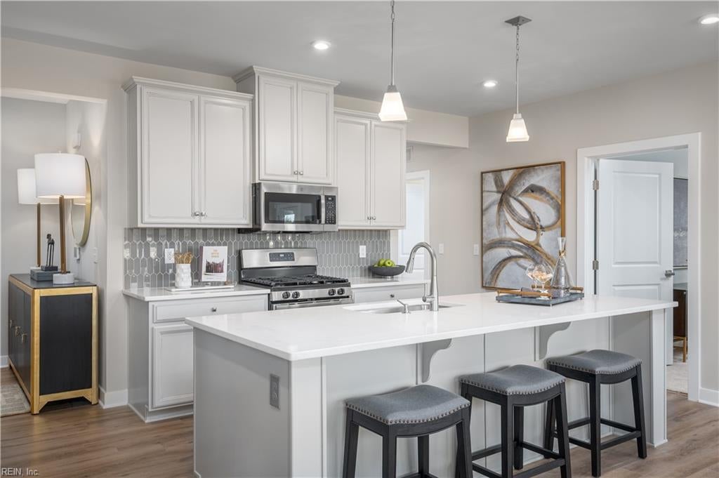 7102 Bridgeway DR 201