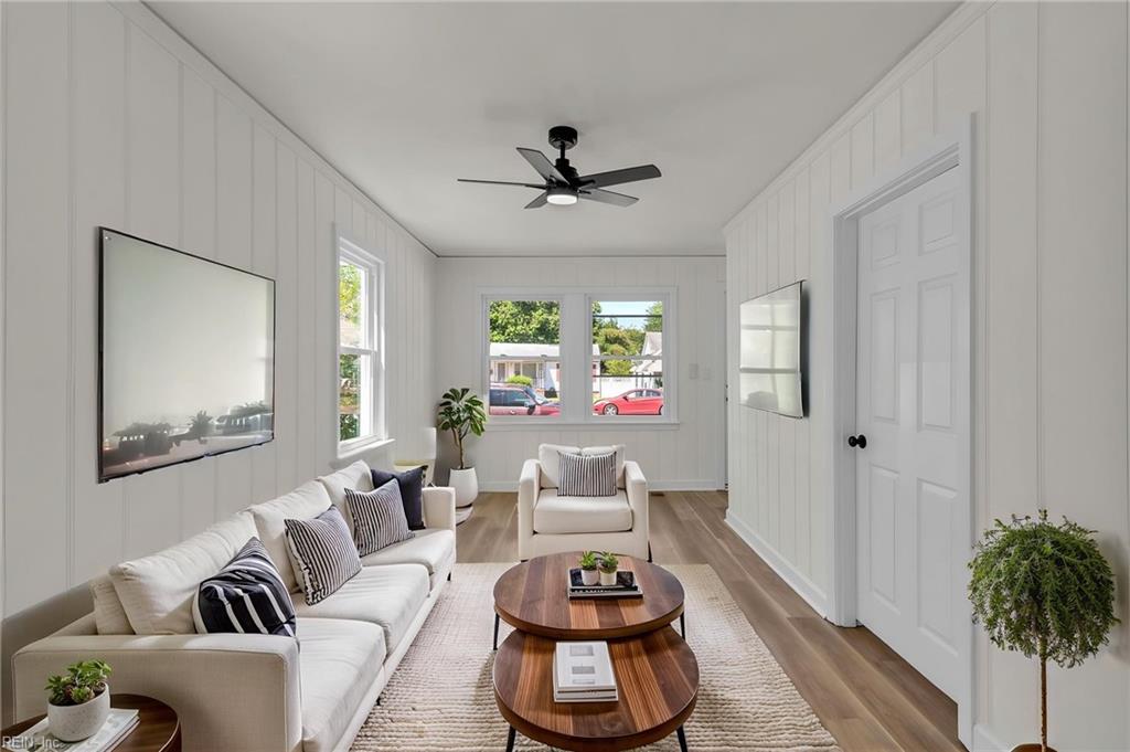 2801 Evergreen PL