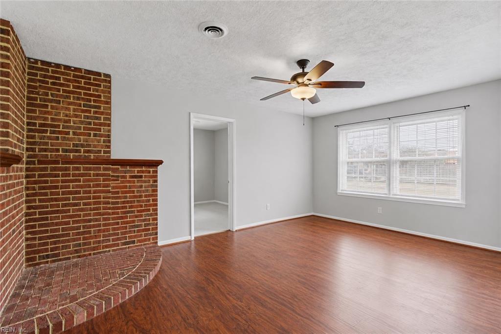 3805 Plaza TRL S