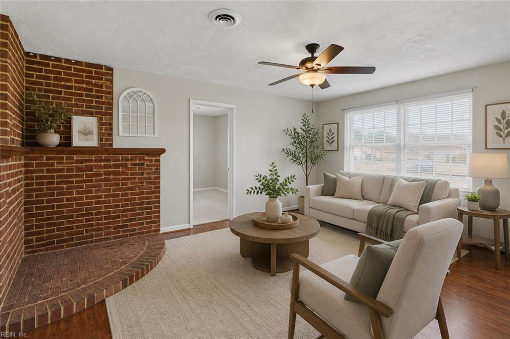 3805 Plaza TRL S
