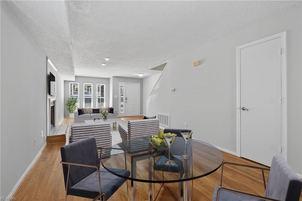 3724 Chesterfield AVE