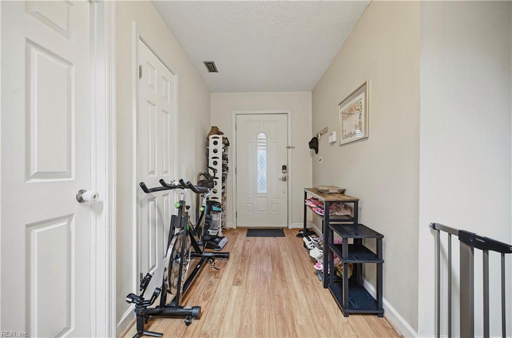 827 Chimney Hill PW