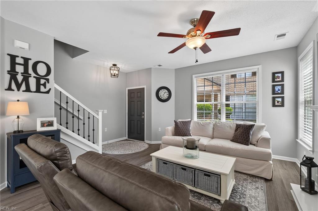 2268 Wessington DR