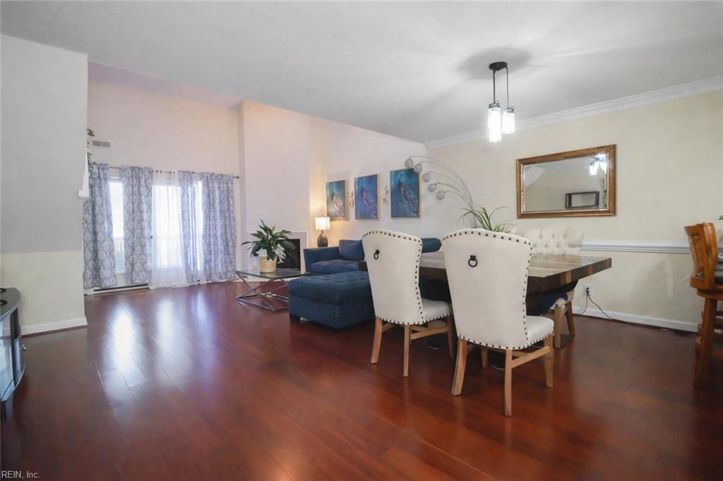 208 Genoa DR 17