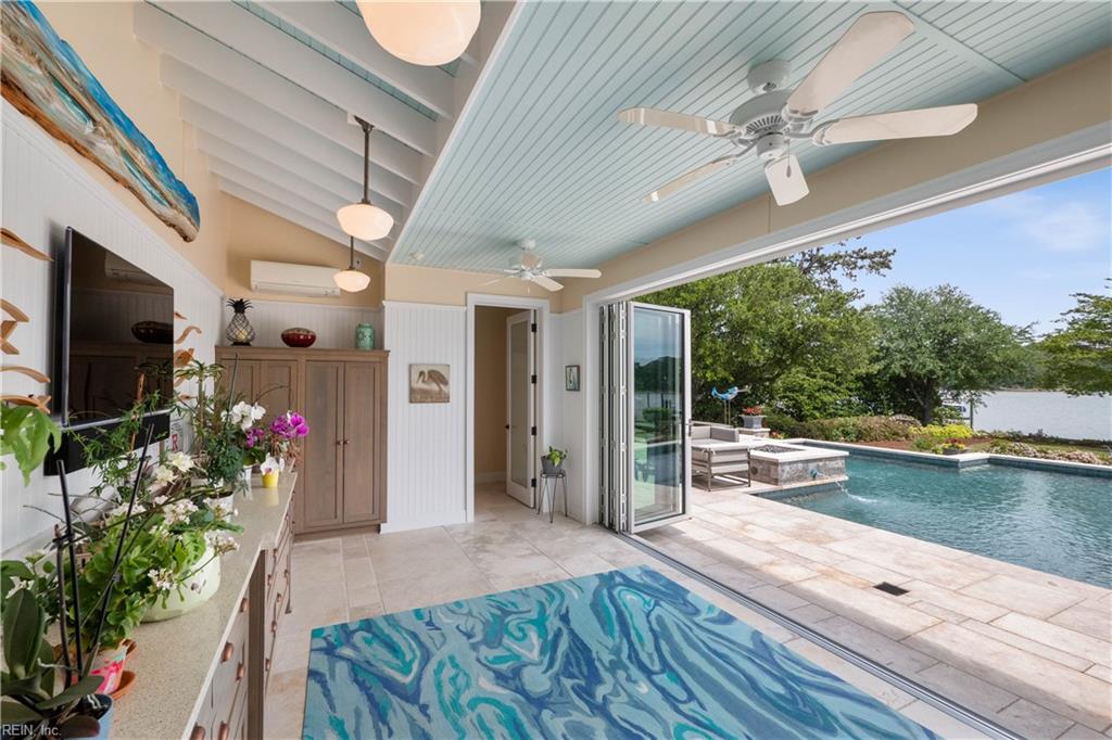 1700 River CT