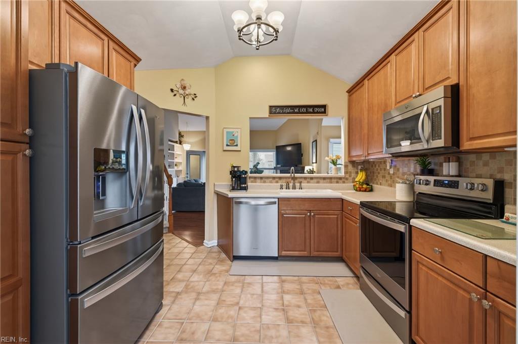 1004 Ormond CT