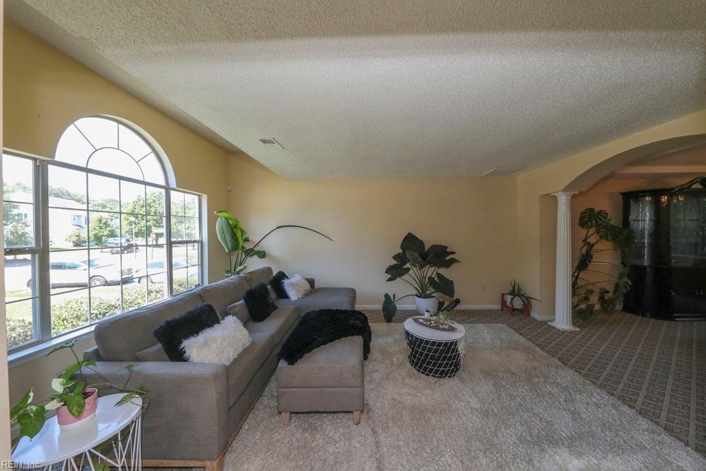 2557 Mulberry LOOP