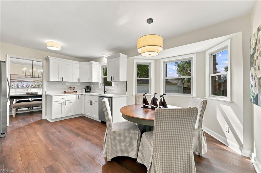 957 Edwin DR