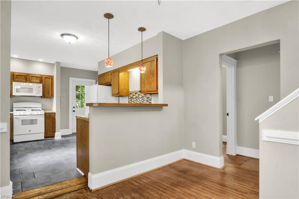 252 Constitution AVE