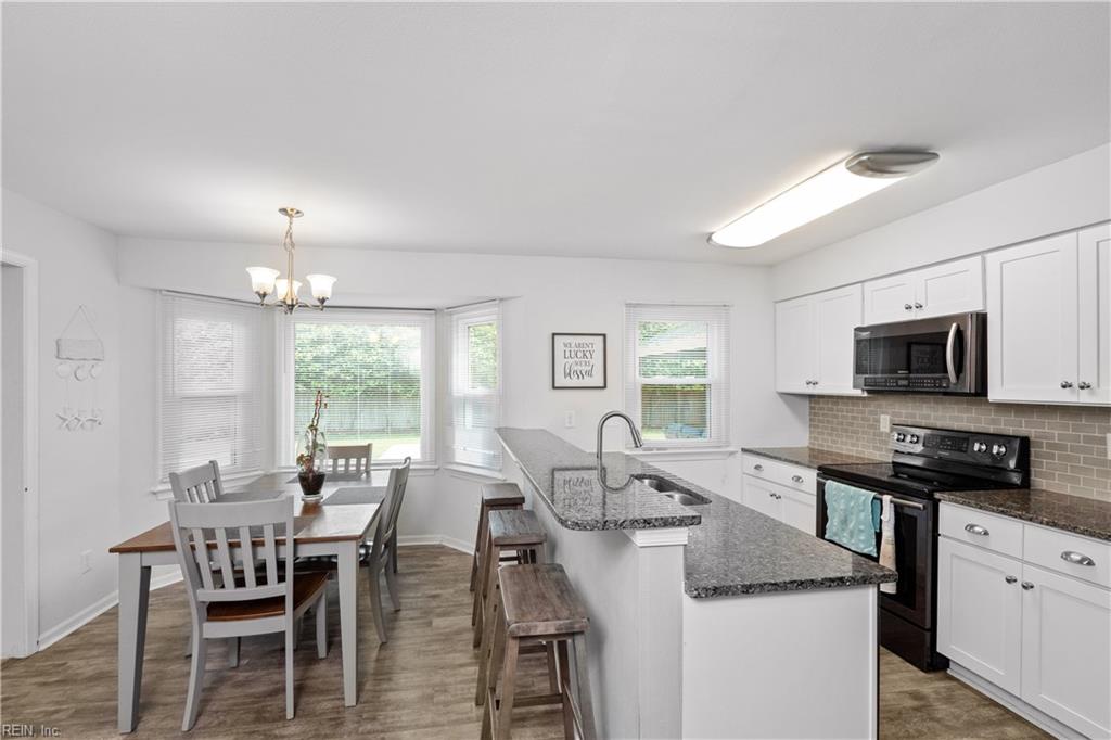 1516 Holmes CT