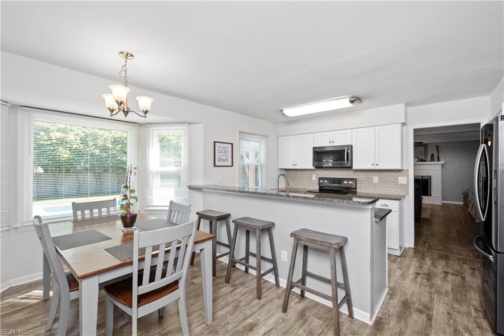 1516 Holmes CT