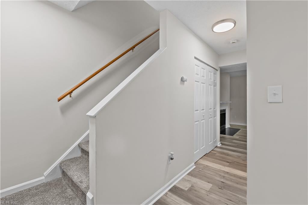 35 Oneonta DR