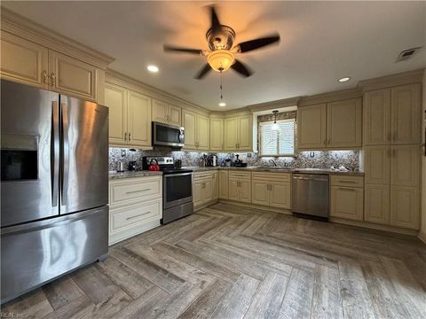 1042 Lands End WAY Virginia Beach VA 23451