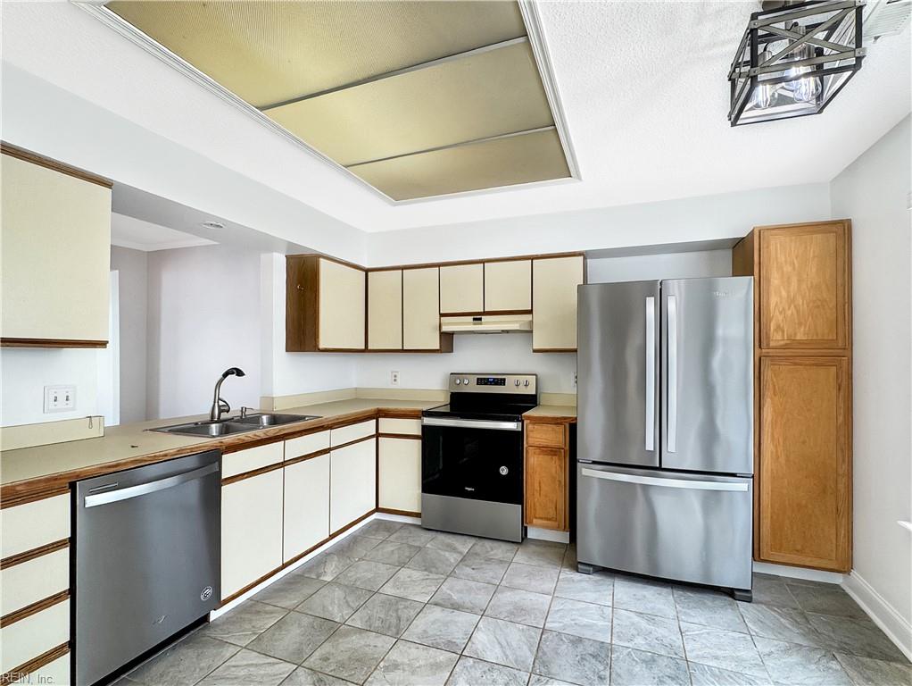 3612 Essex Pond QUAY