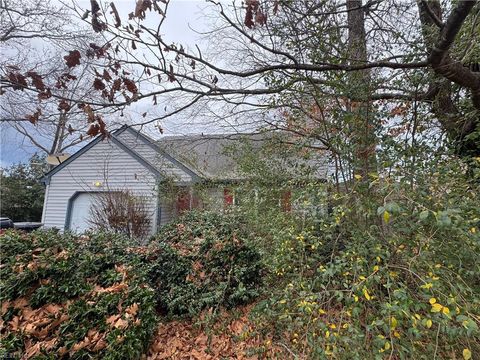 1824 Slalom DR Virginia Beach VA 23453