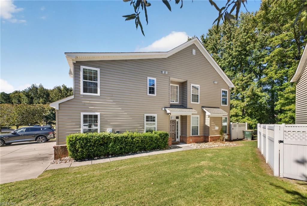 3763 Pear Orchard Way