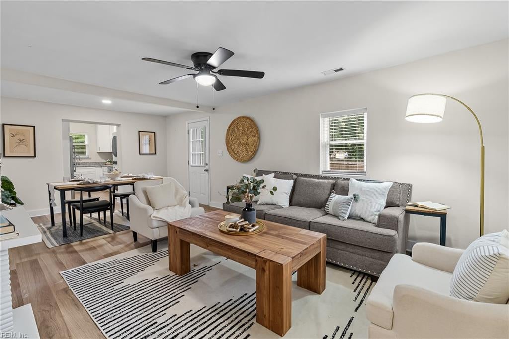 5472 Olde Towne RD