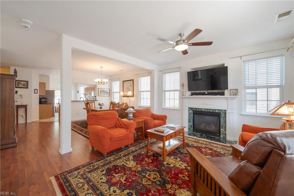 813 Brittlebank DR