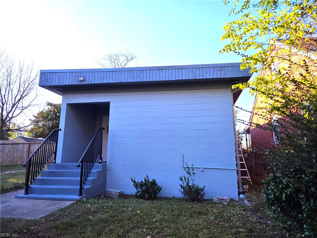 2224 Marshall Avenue AVE