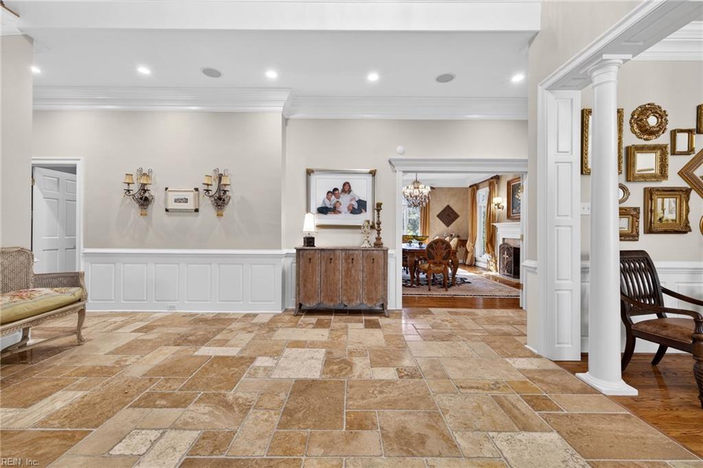 1613 Duke Of Windsor RD