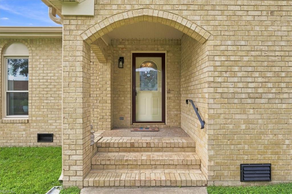 709 Southleaf DR