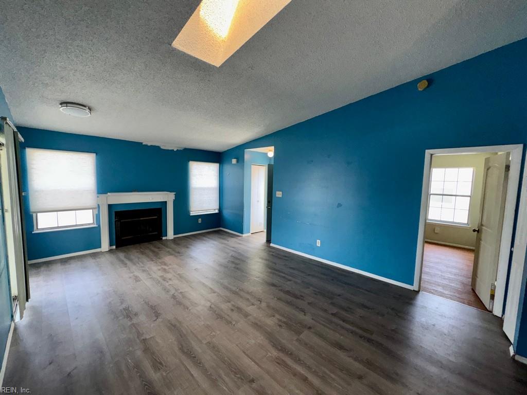 643 Crows Nest CT 201