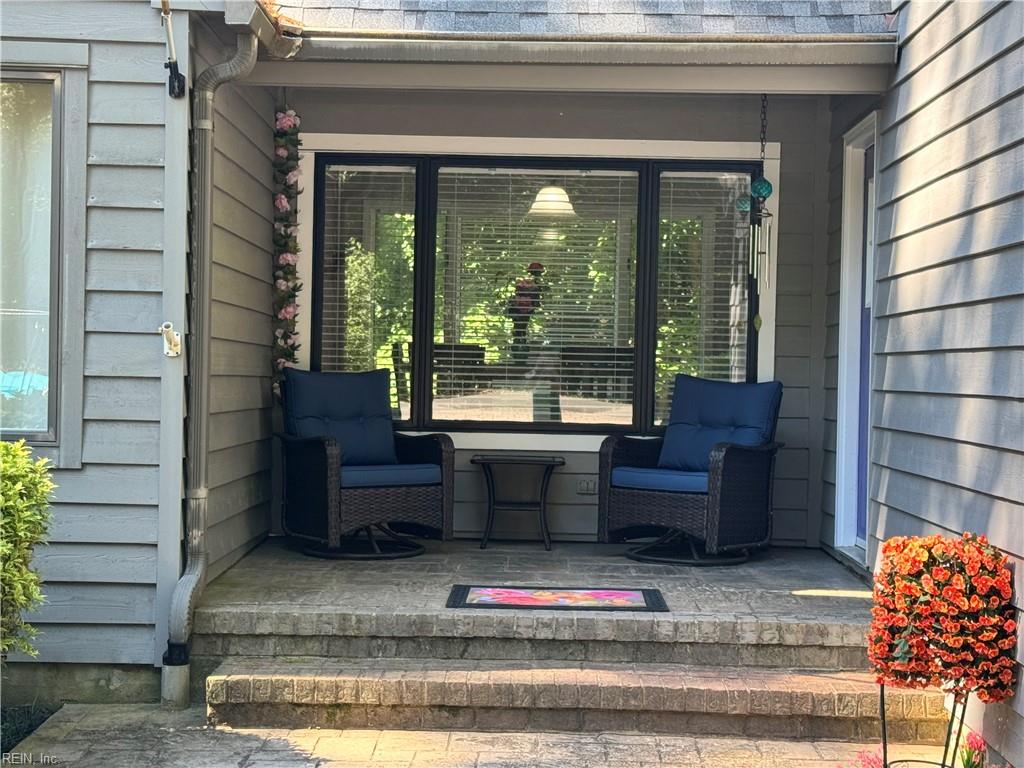 6 Foxcroft RD
