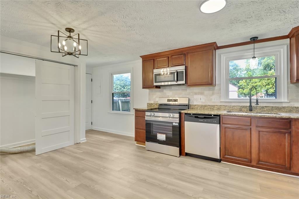 2403 Shell RD