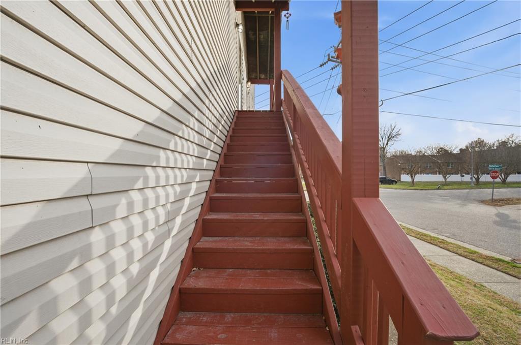 500 Barberton DR 201