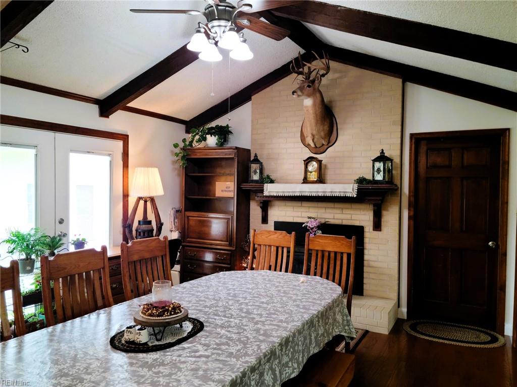 1213 Fentress Airfield RD